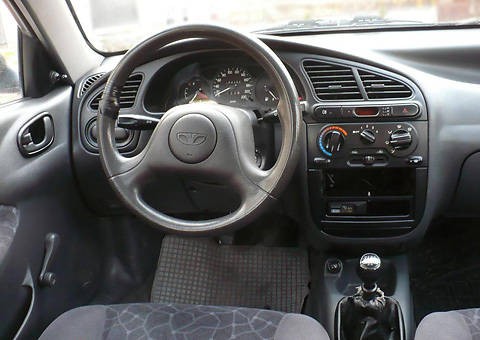 Обзор автомобиля Daewoo Lanos изображение 1