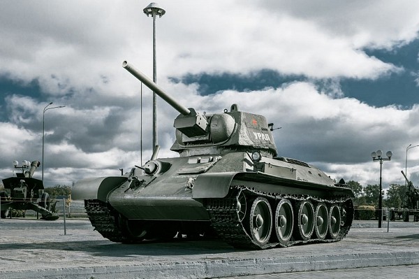 Т-34 - памяти военной легенде