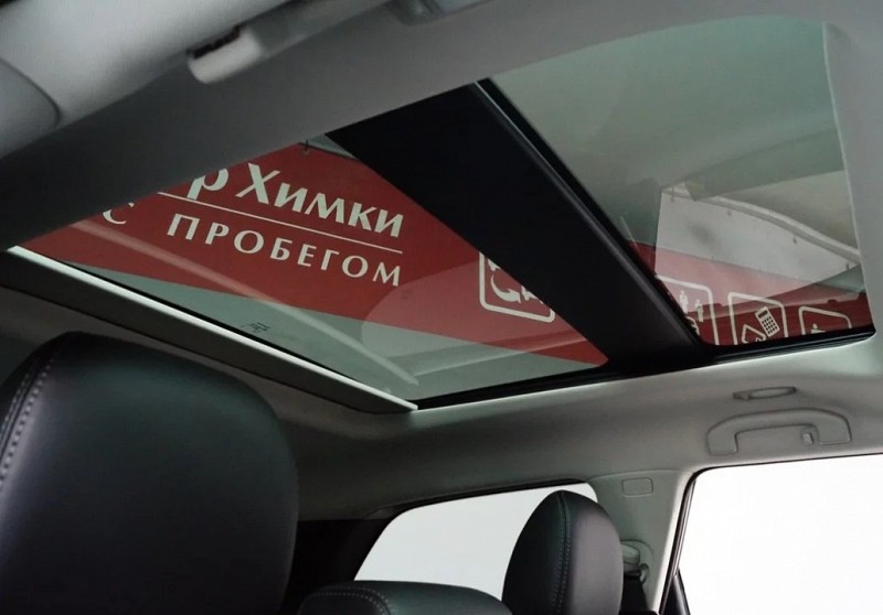 Панорамная крыша Nissan Pathfinder. Источник фото auto.ru