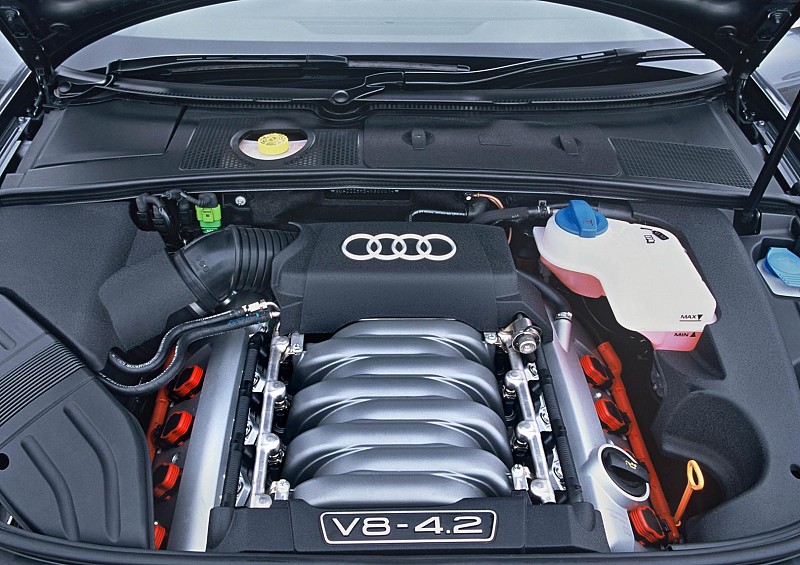 Самый мощный и большой мотор в линейке Audi A6 C5 